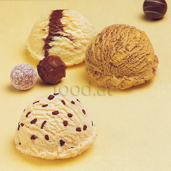 045_e_eiskugeln